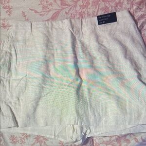 Women's White Linen Shorts